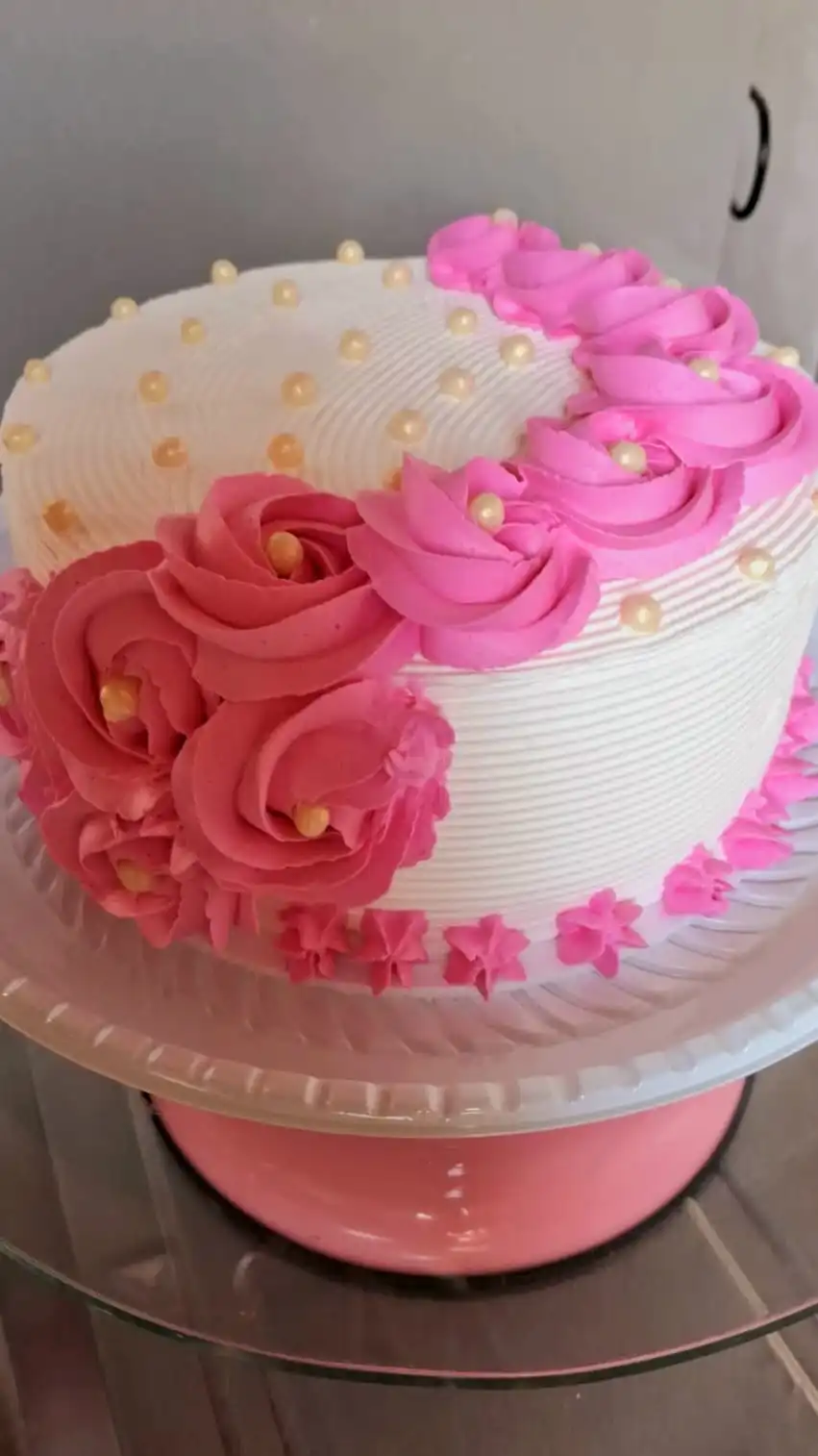 Bolo Rosas