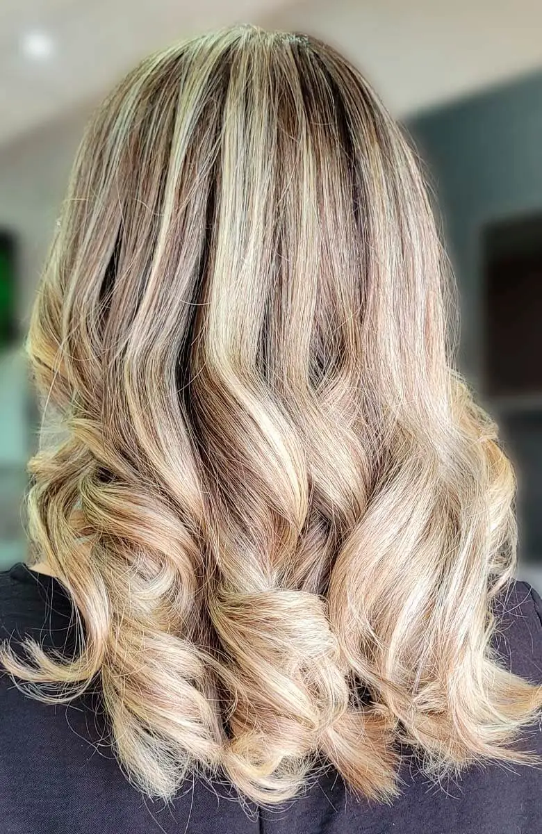 Cabelo após tratamento Graciele Espaço de Beleza e Estética
