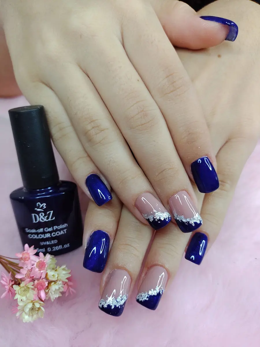 Manicure Tradicional Studio Menegueti no IBI-ON